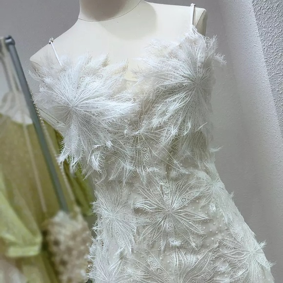 Boho Faux Feather Appliqué Luma Innocence Lux Embroidered Mini In Cut Detailing - Picture 9 of 9